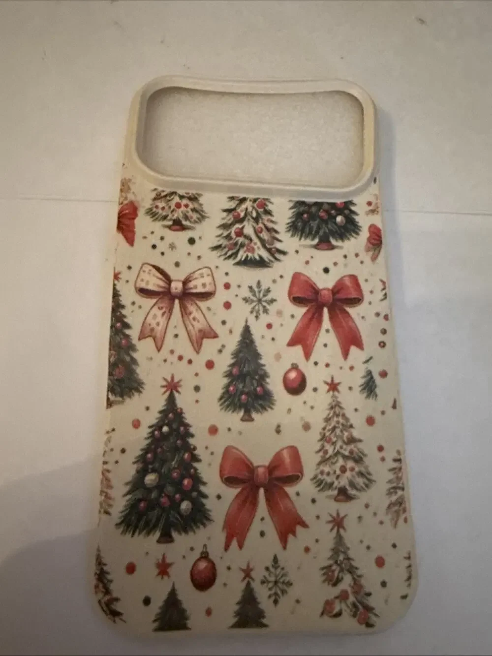 NWT iPhone 17 Pro Max Christmas Trees And Bows Snap On Case